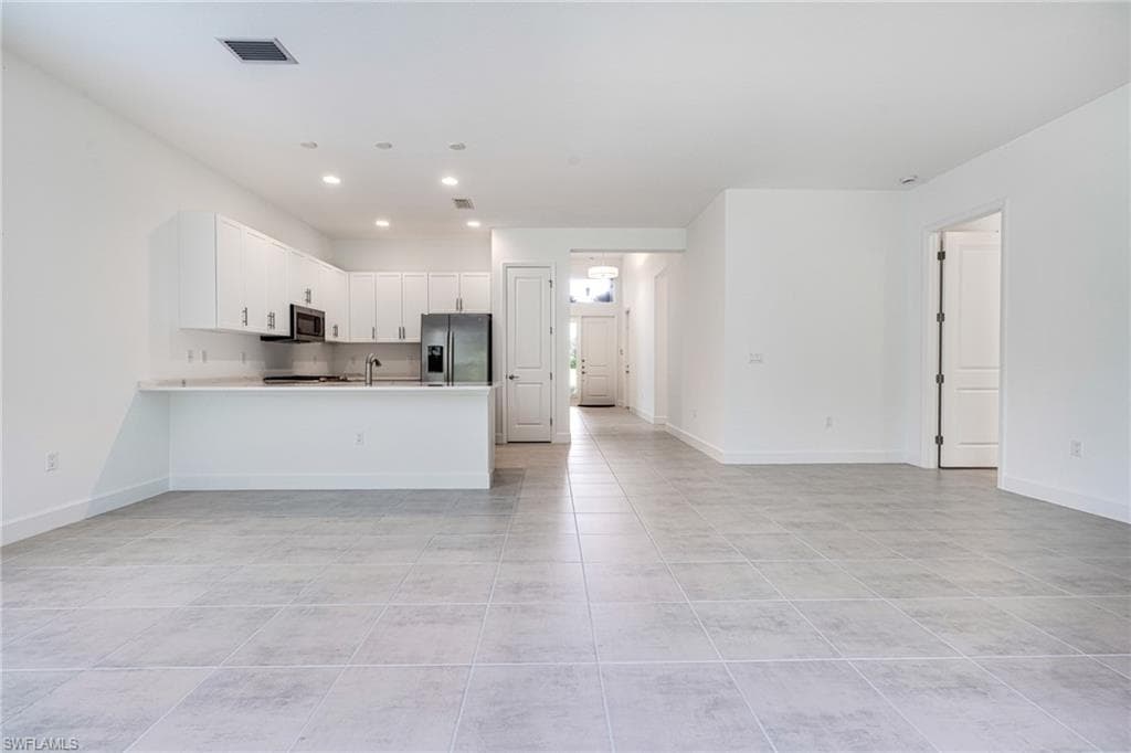 12448 Violet Ln, Naples, FL 34120-15