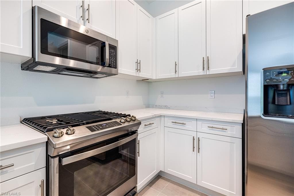 12448 Violet Ln, Naples, FL 34120-18