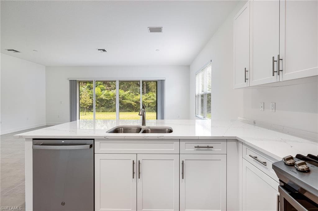 12448 Violet Ln, Naples, FL 34120-19