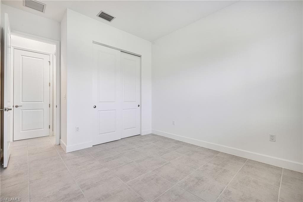12448 Violet Ln, Naples, FL 34120-21