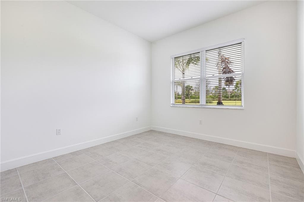 12448 Violet Ln, Naples, FL 34120-24