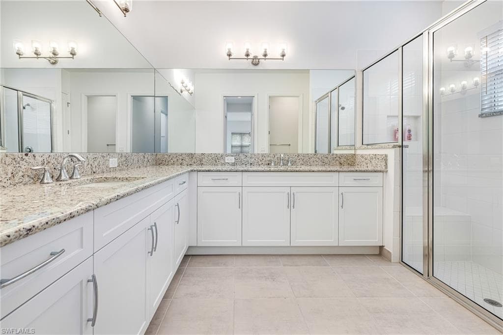 12448 Violet Ln, Naples, FL 34120-32