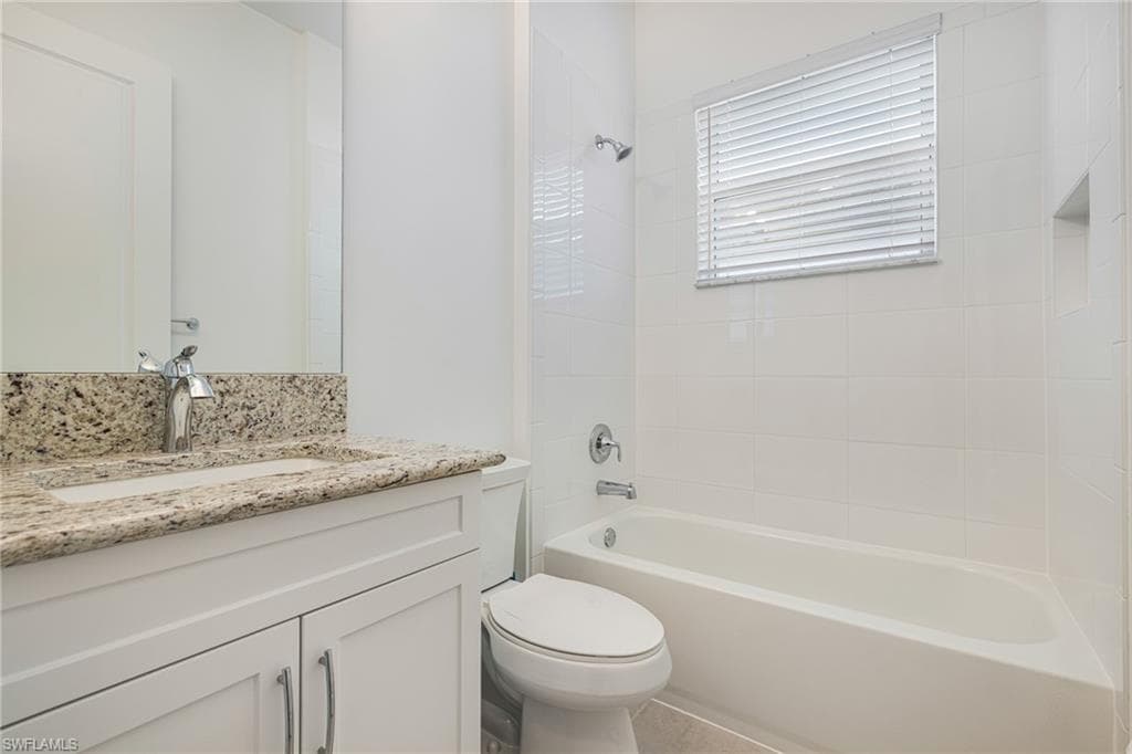 12448 Violet Ln, Naples, FL 34120-39