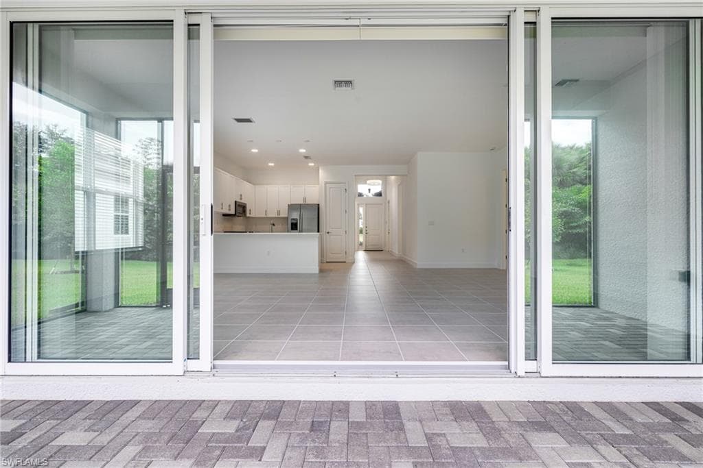 12448 Violet Ln, Naples, FL 34120-41