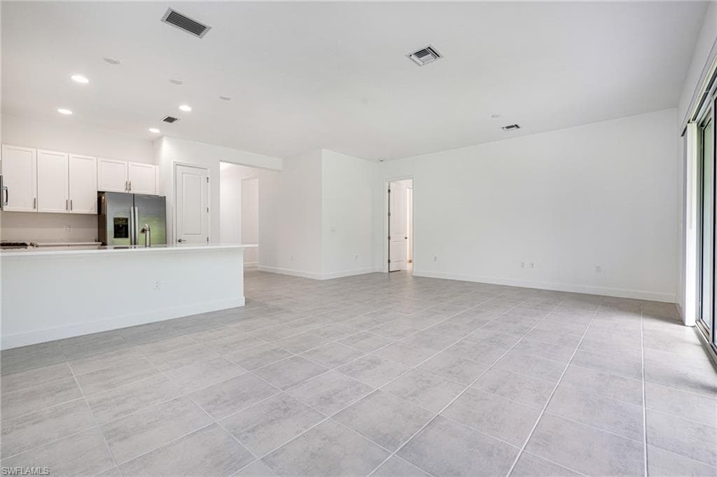 12448 Violet Ln, Naples, FL 34120-7