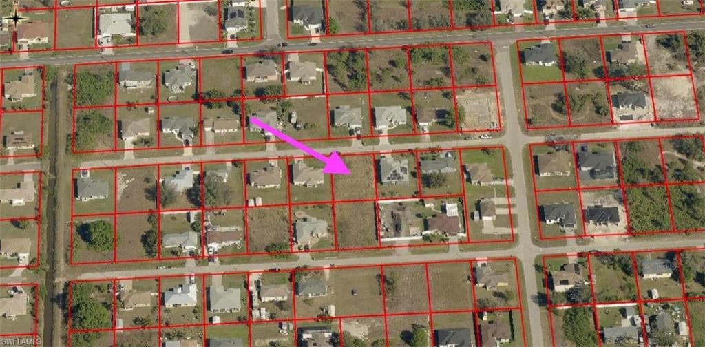 3907 9th St SW, Lehigh Acres, FL 33976-1