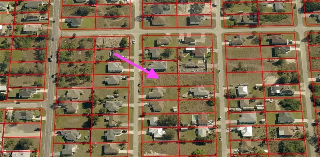 3907 9th St SW, Lehigh Acres, FL 33976-3