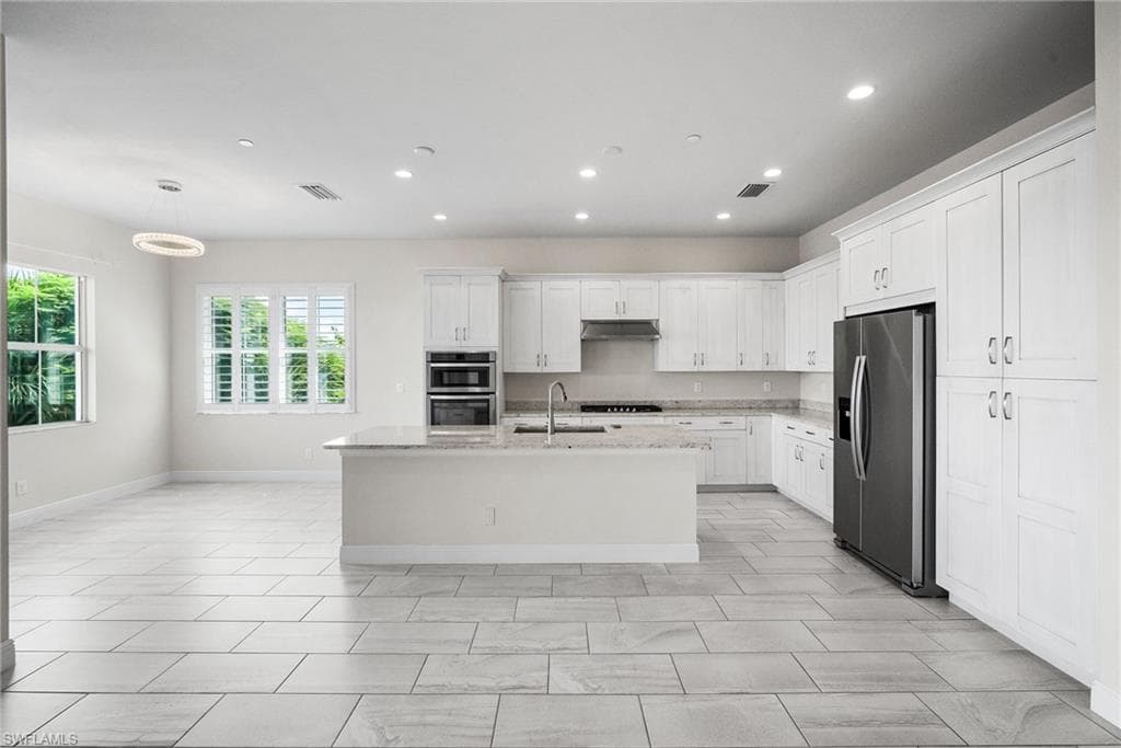 8936 Saint Lucia Dr 202, Naples, FL 34114-12