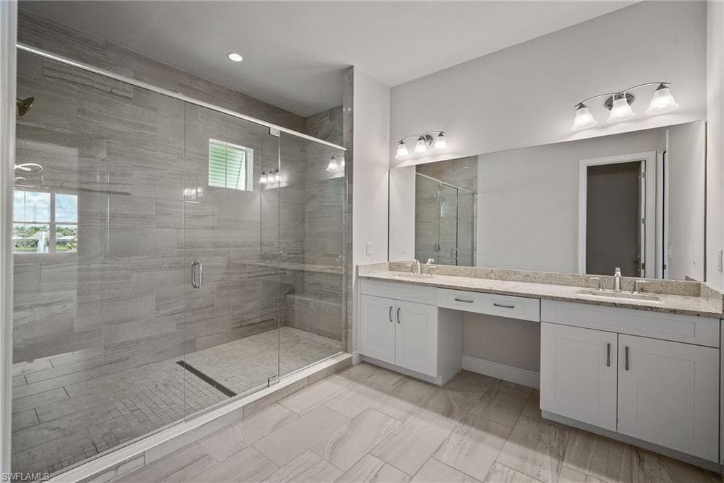 8936 Saint Lucia Dr 202, Naples, FL 34114-18