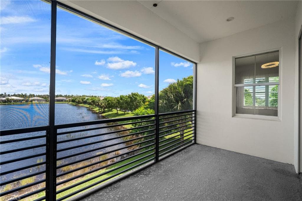8936 Saint Lucia Dr 202, Naples, FL 34114-32