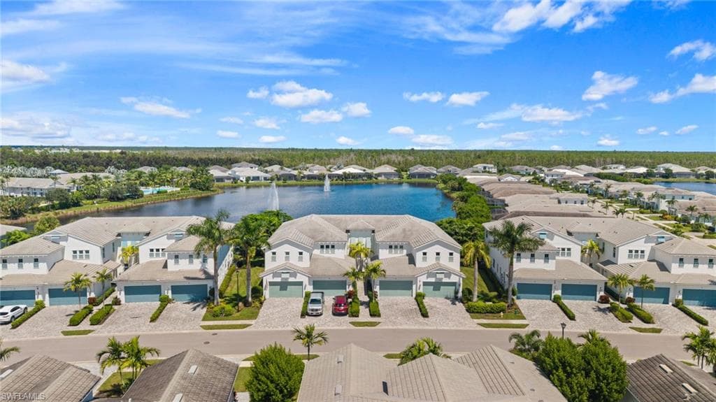 8936 Saint Lucia Dr 202, Naples, FL 34114-33