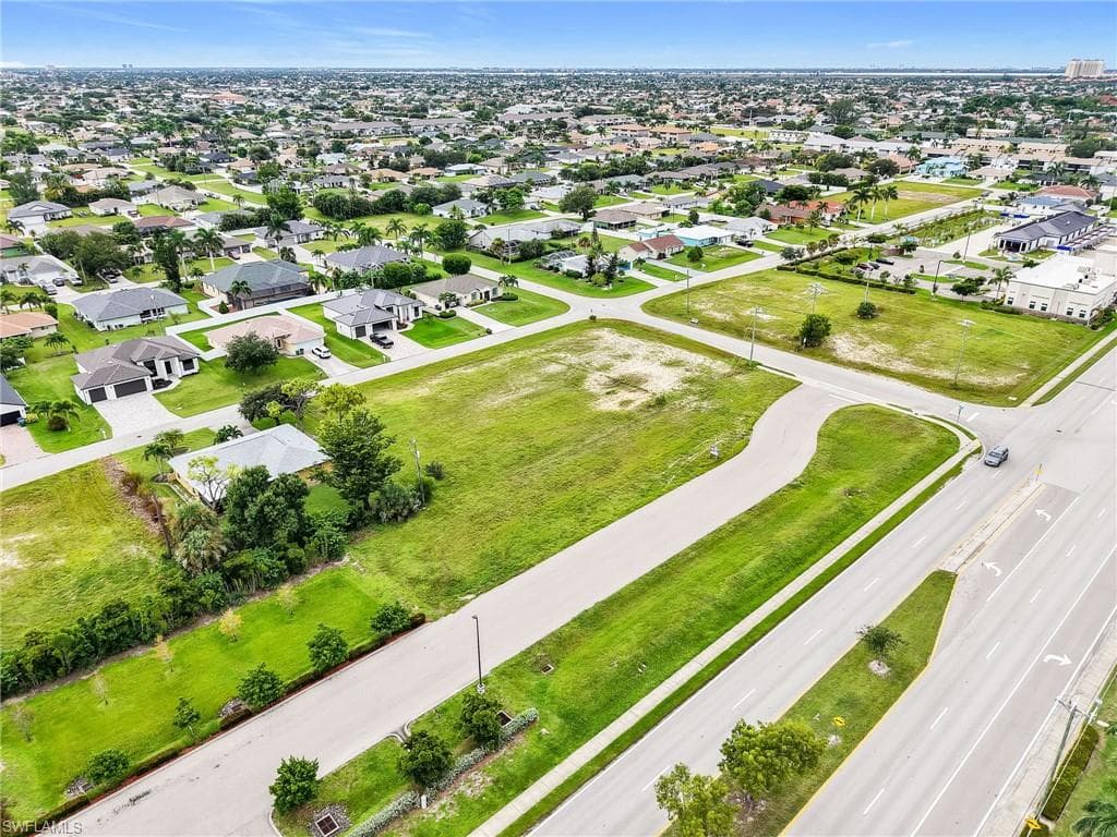 4441 Chiquita Blvd S, Cape Coral, FL 33914-9