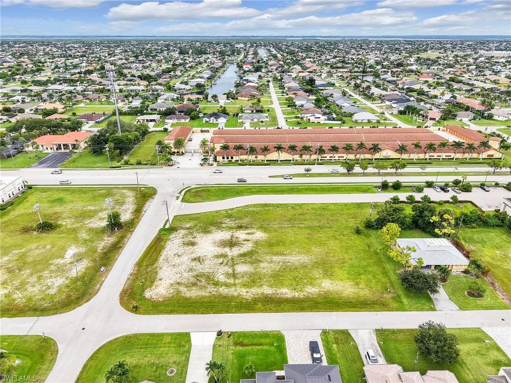 4441 Chiquita Blvd S, Cape Coral, FL 33914-7