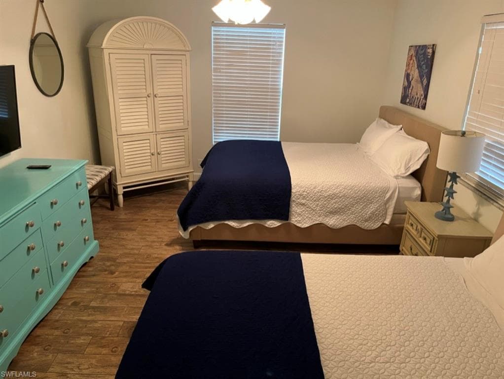 6060 Golden Oaks Ln, Naples, FL 34119-9