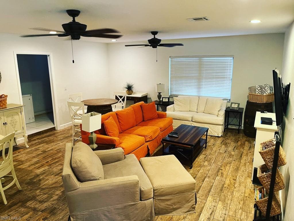 6060 Golden Oaks Ln, Naples, FL 34119-3
