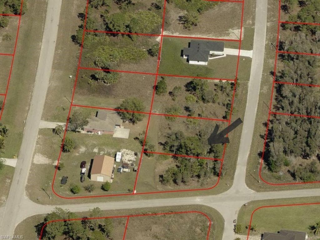 1126 Countess Ave, Lehigh Acres, FL 33974-1