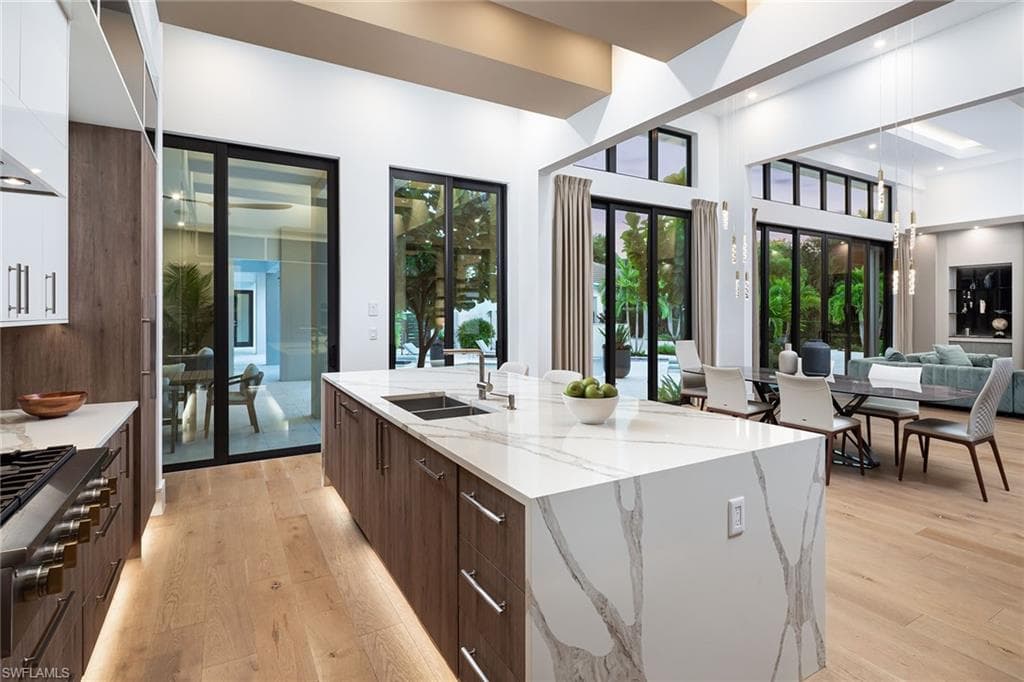 494 Gordonia Rd, Naples, FL 34108-8