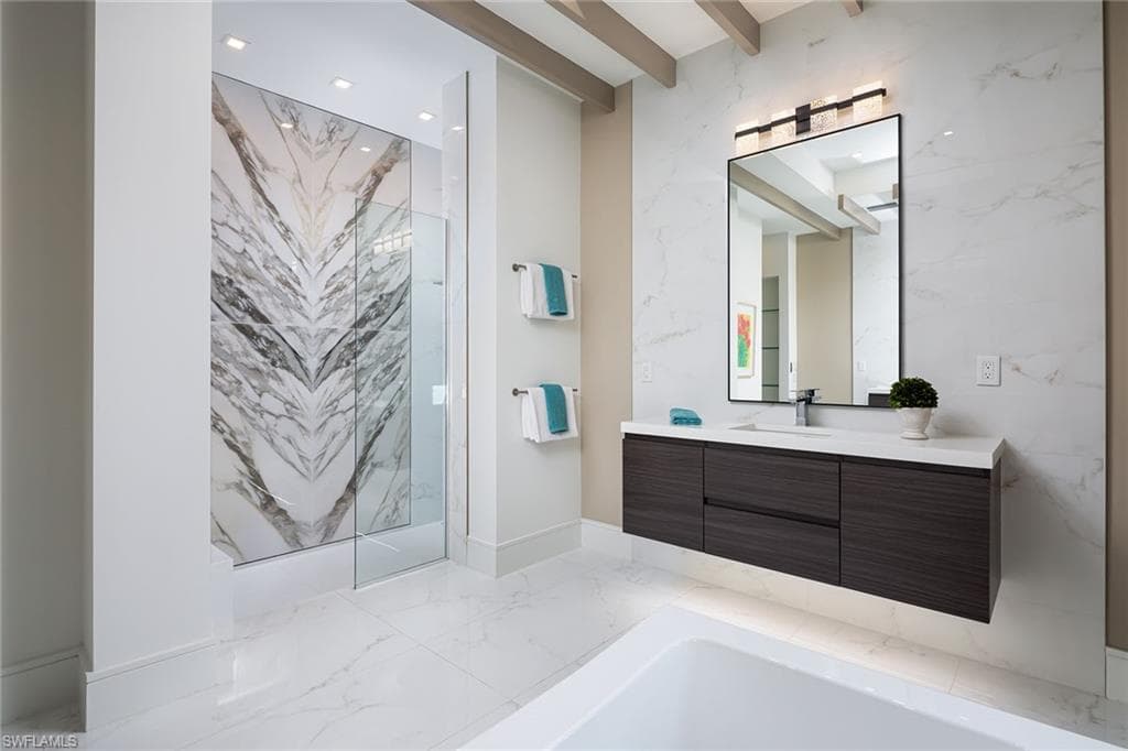 494 Gordonia Rd, Naples, FL 34108-13