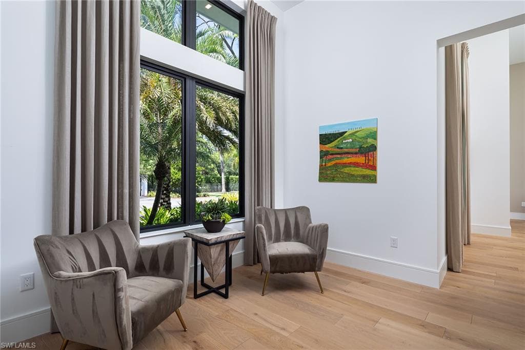 494 Gordonia Rd, Naples, FL 34108-15