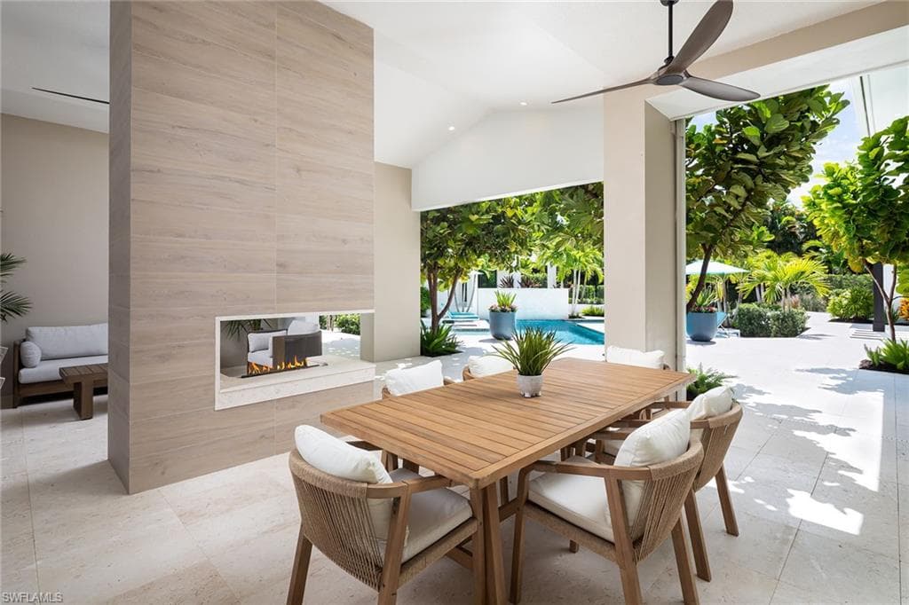 494 Gordonia Rd, Naples, FL 34108-30