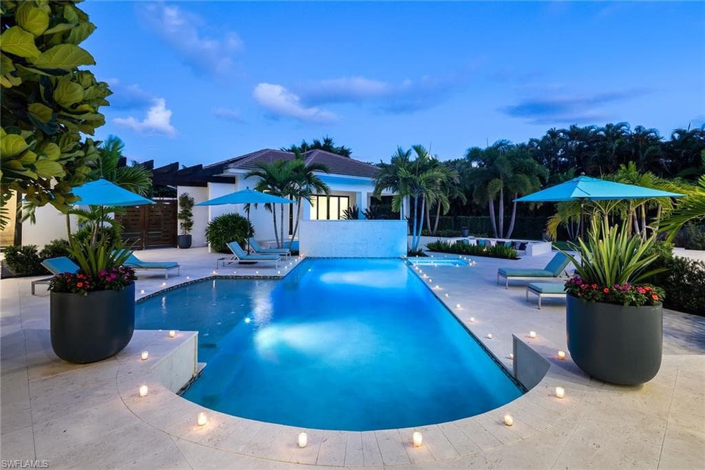 494 Gordonia Rd, Naples, FL 34108-33