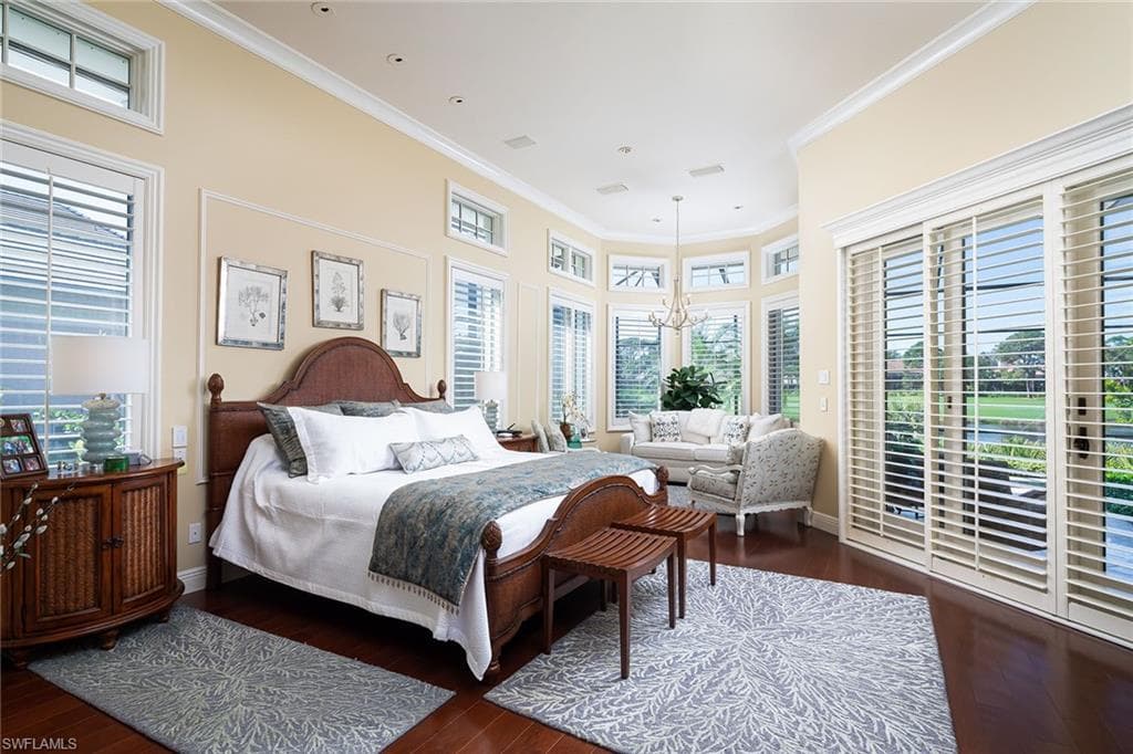 980 Barcarmil Way, Naples, FL 34110-20