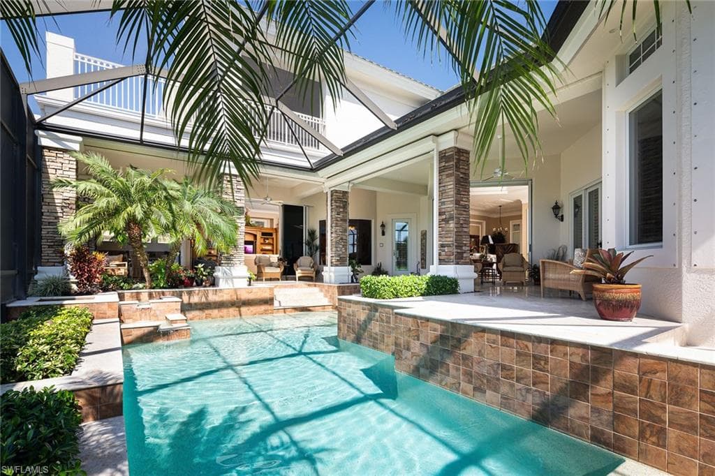 980 Barcarmil Way, Naples, FL 34110-36