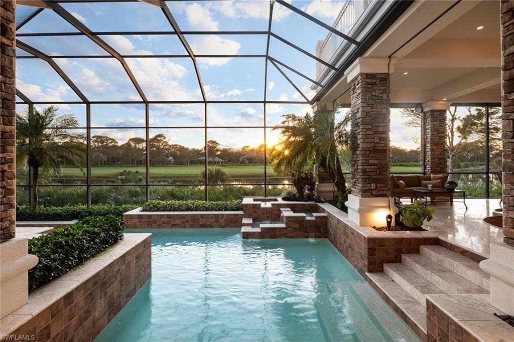 980 Barcarmil Way, Naples, FL 34110-6