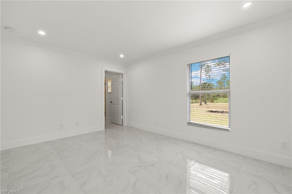 3821 10th Ave NE, Naples, FL 34120-17
