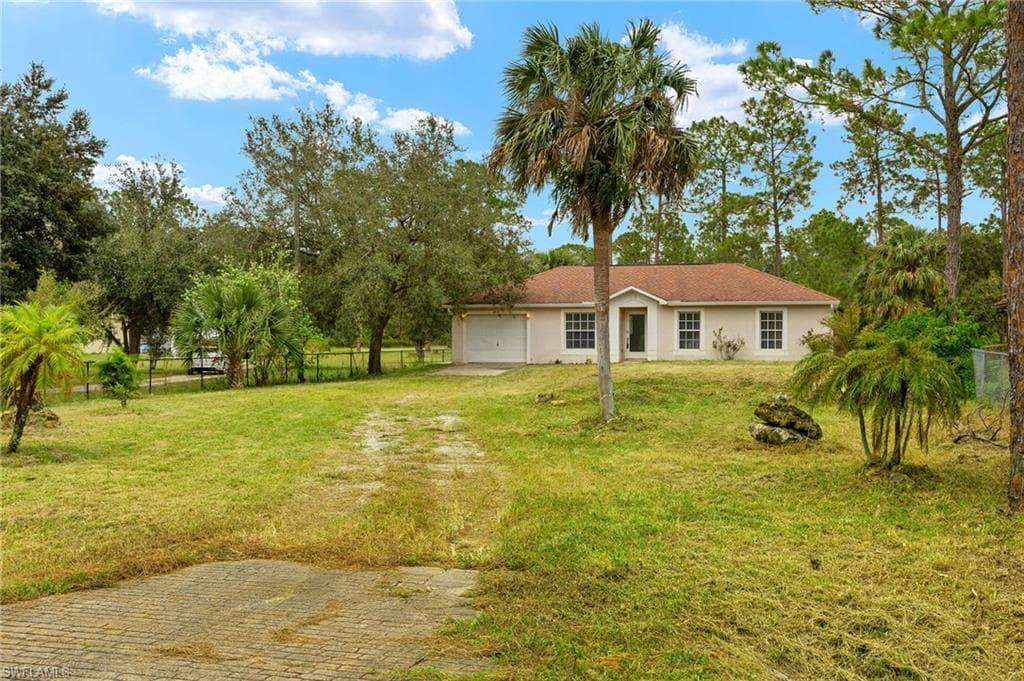 3821 10th Ave NE, Naples, FL 34120-1