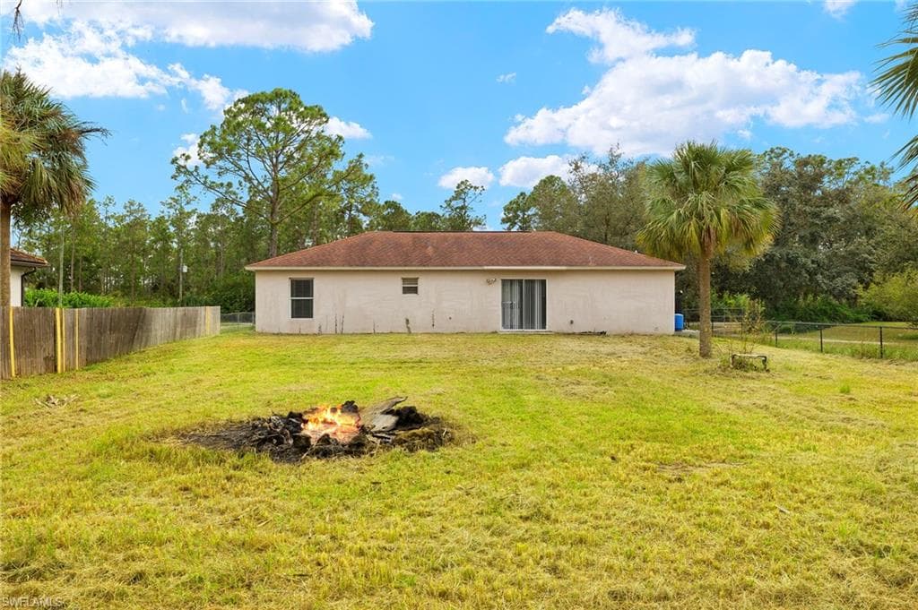 3821 10th Ave NE, Naples, FL 34120-26