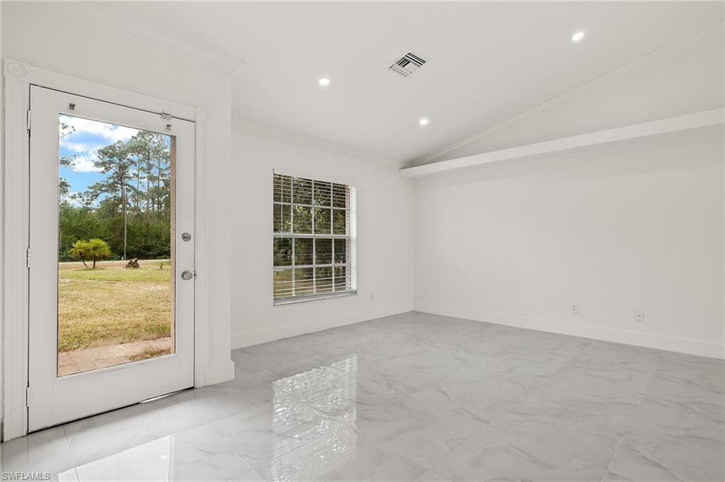 3821 10th Ave NE, Naples, FL 34120-4
