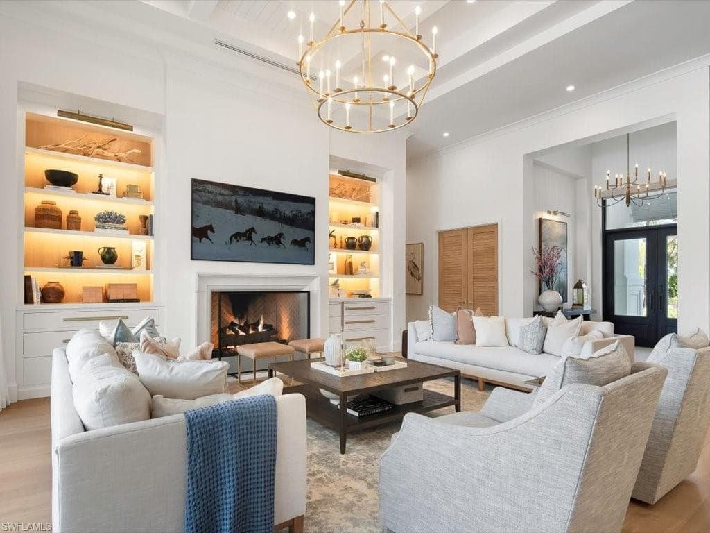 186 North St, Naples, FL 34108-9