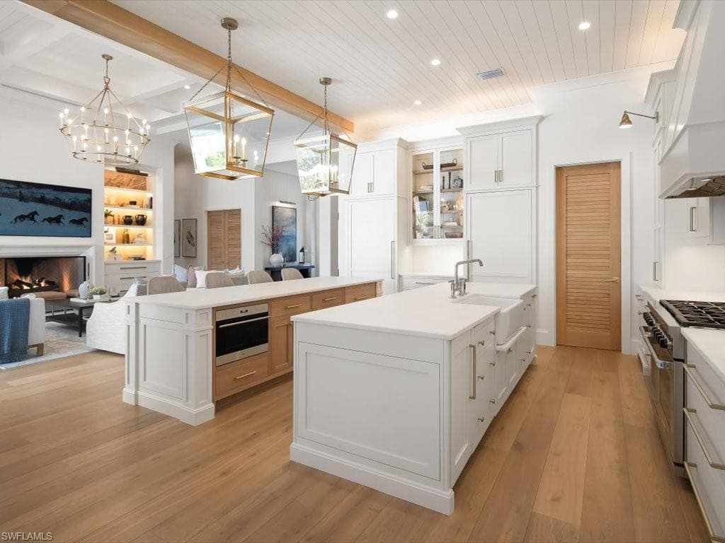 186 North St, Naples, FL 34108-12