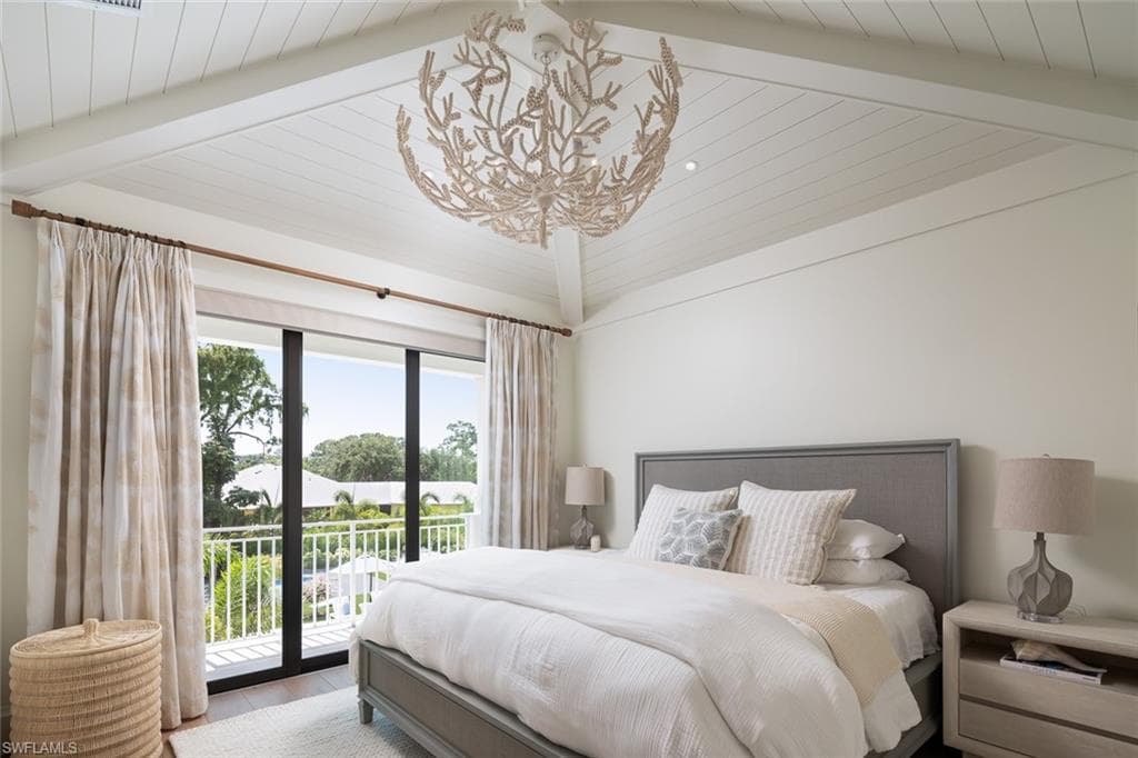 186 North St, Naples, FL 34108-31