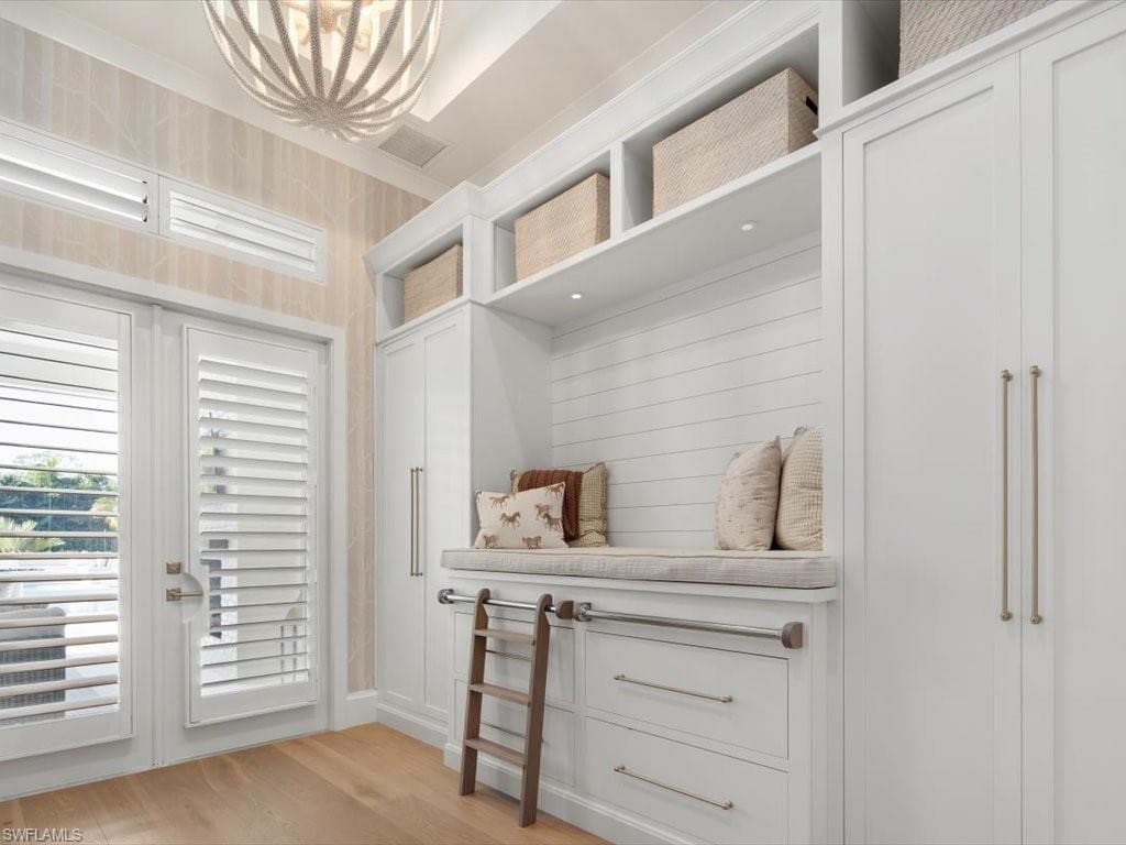 186 North St, Naples, FL 34108-35