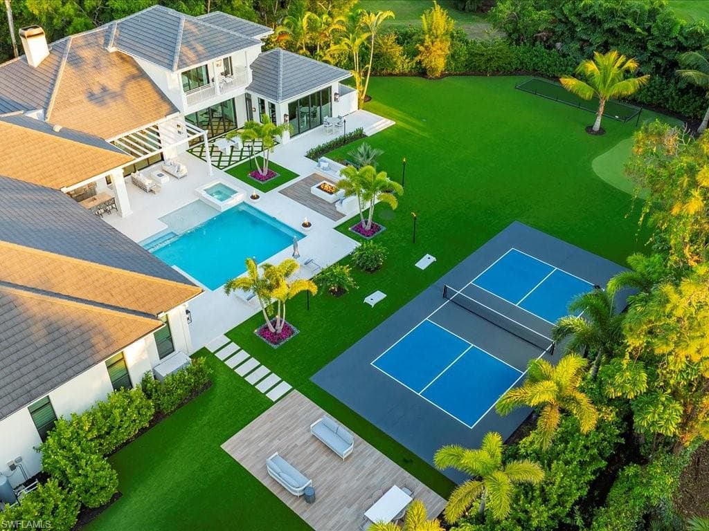 186 North St, Naples, FL 34108-40