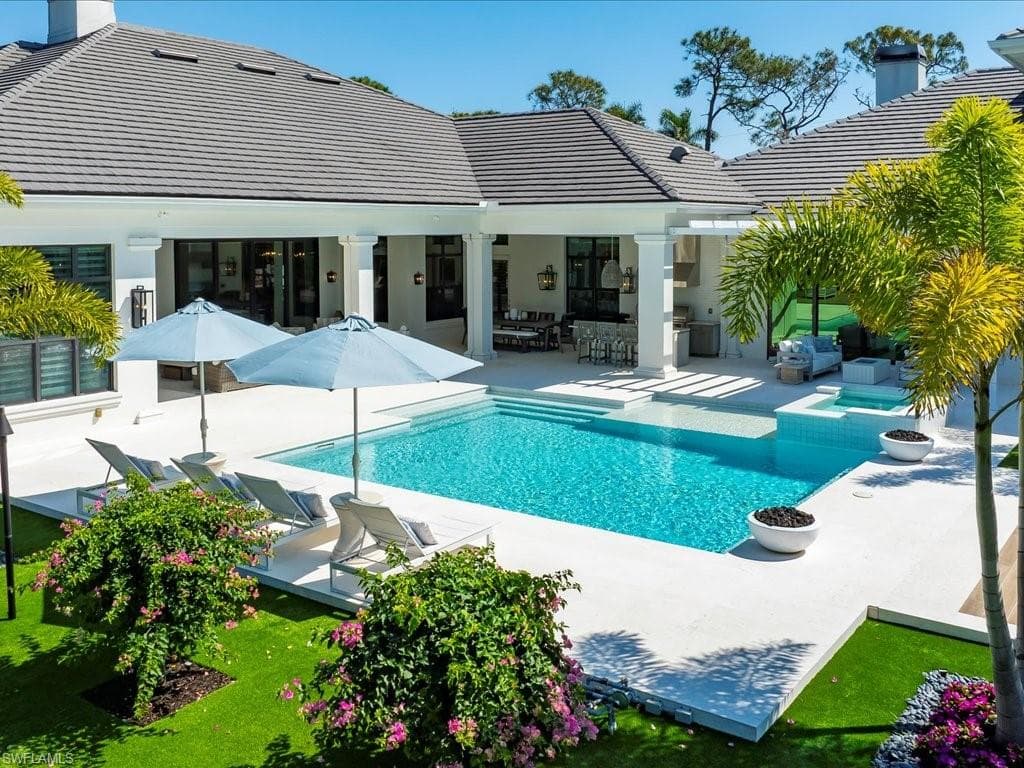 186 North St, Naples, FL 34108-41