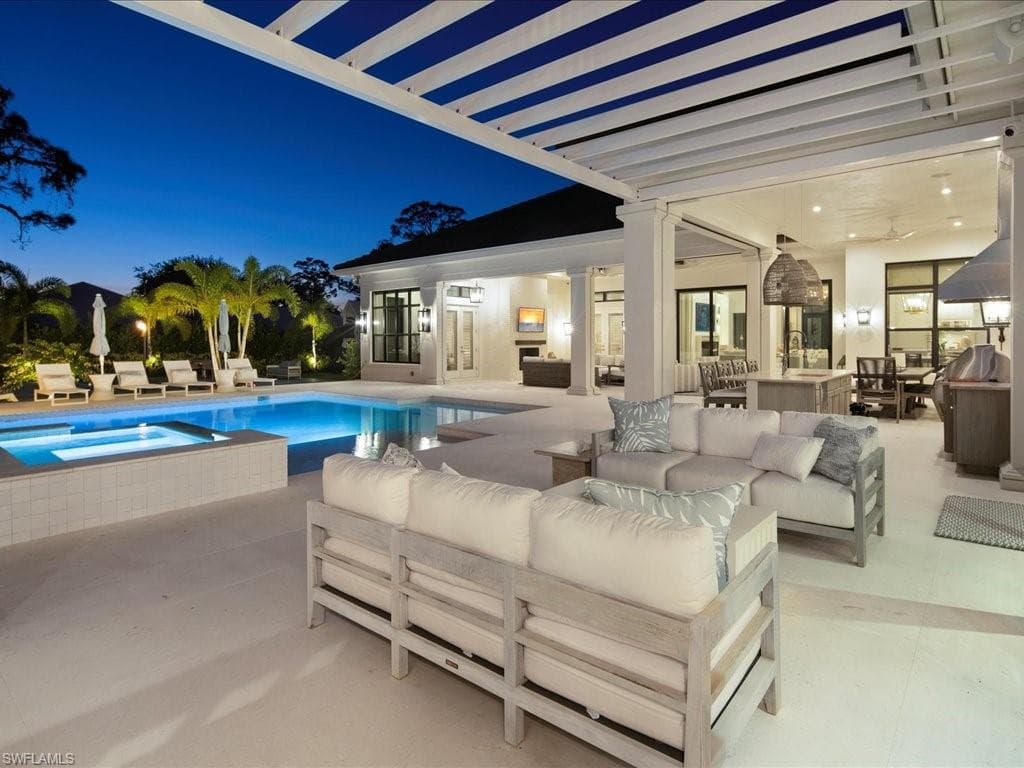 186 North St, Naples, FL 34108-4