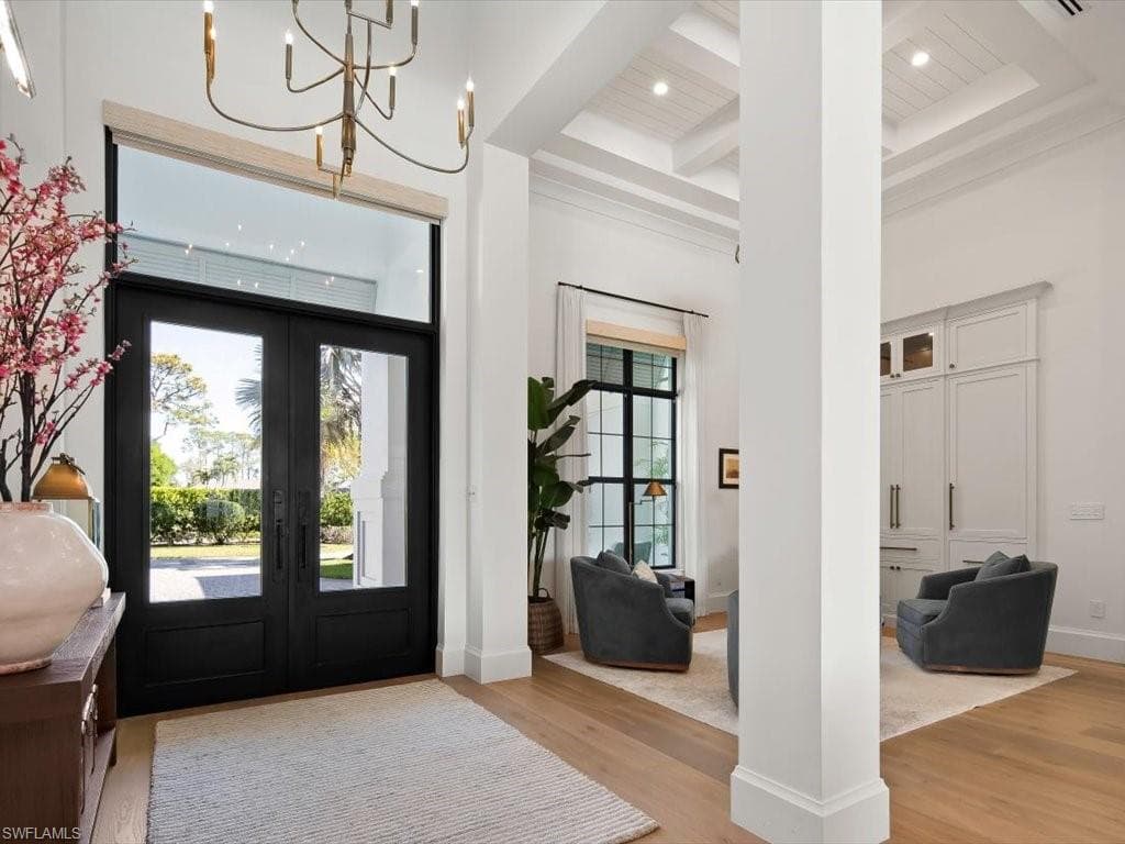 186 North St, Naples, FL 34108-6