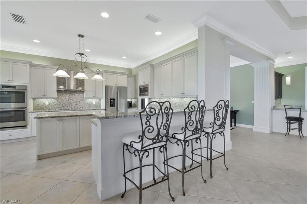 3384 Atlantic Cir, Naples, FL 34119-9
