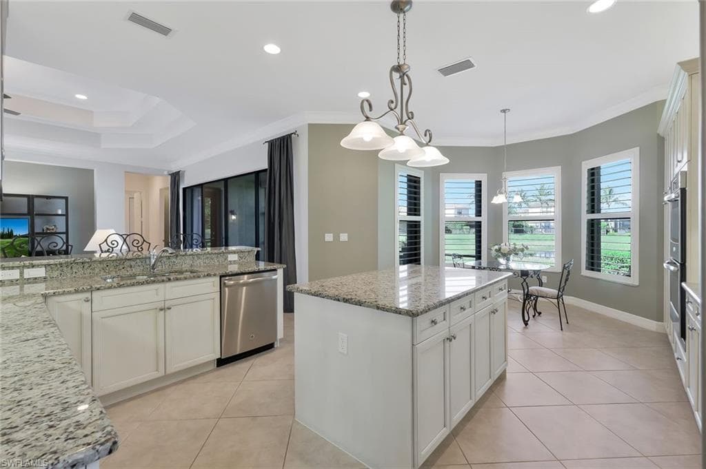 3384 Atlantic Cir, Naples, FL 34119-11