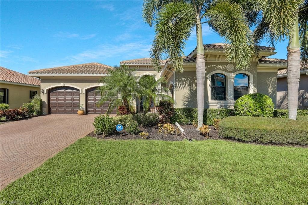 3384 Atlantic Cir, Naples, FL 34119-1