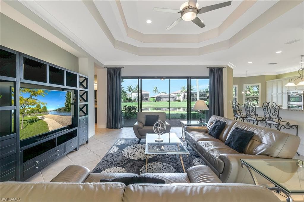 3384 Atlantic Cir, Naples, FL 34119-2