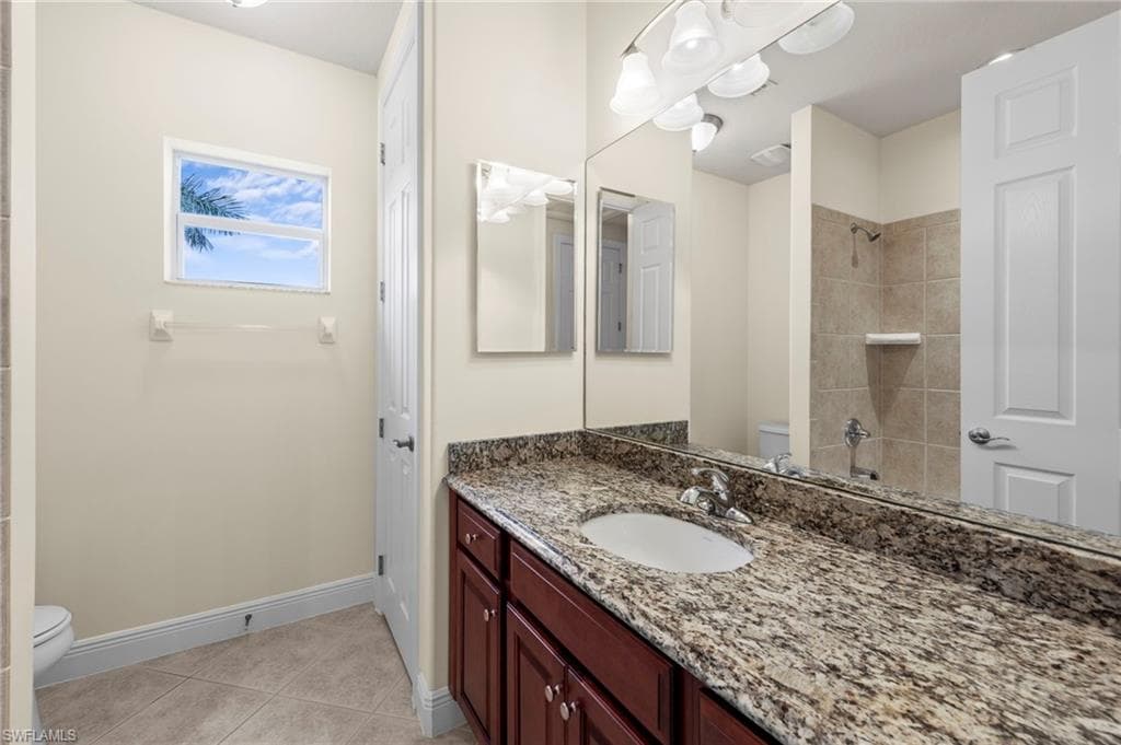 19284 La Serena Dr, Estero, FL 33967-36