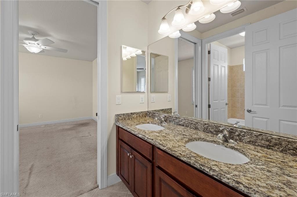 19284 La Serena Dr, Estero, FL 33967-38