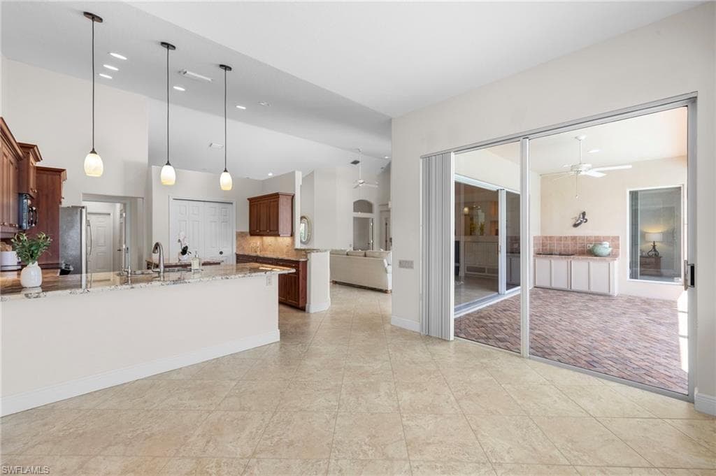 19219 Vintage Trace Cir, Estero, FL 33967-19