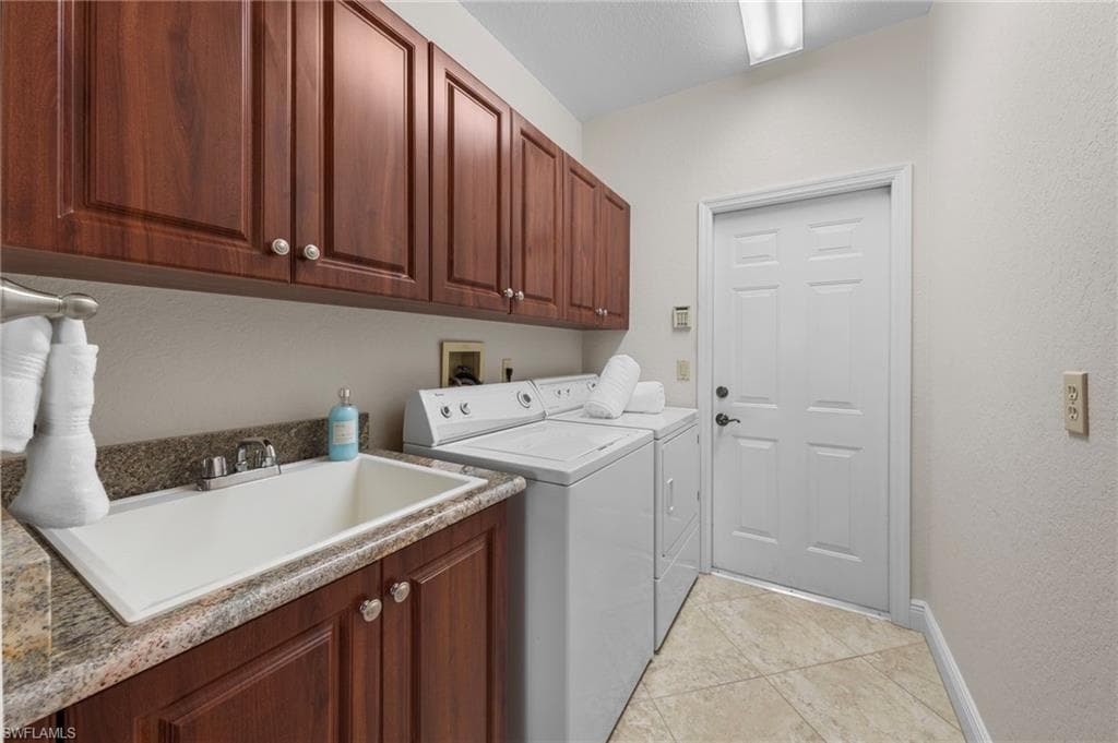 19219 Vintage Trace Cir, Estero, FL 33967-20