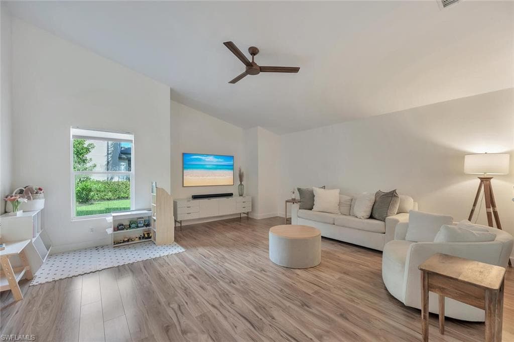 21791 Brixham Run Loop, Estero, FL 33928-5
