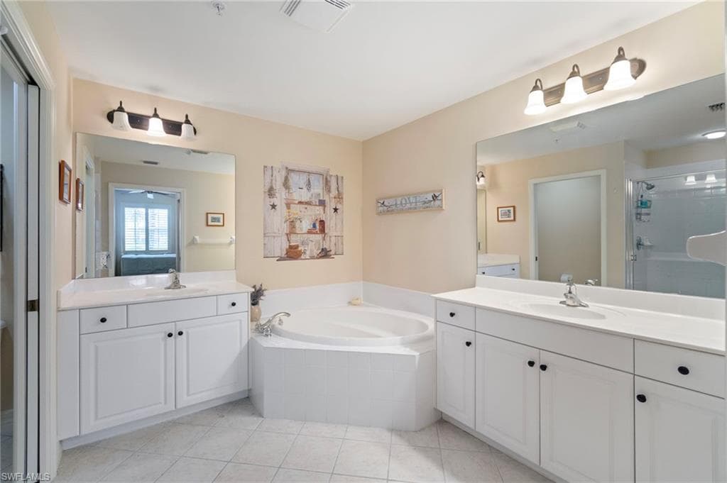 3977 Bishopwood Ct E 104, Naples, FL 34114-17